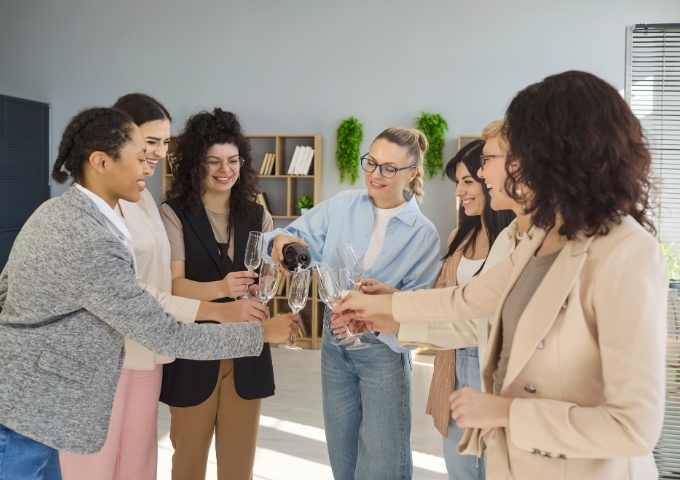 Corporate and employee milestone recognition — HonorMak